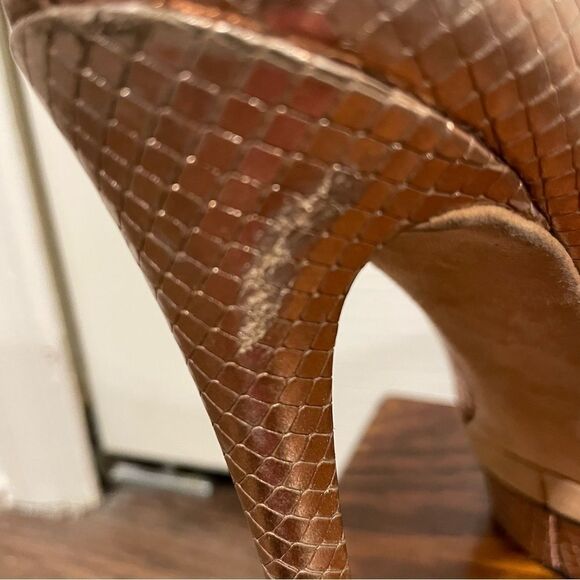 Brian Atwood Rose Gold Snakeskin Embossed Stiletto Platform Ultra High Heels 8.5 - Picture 12 of 14